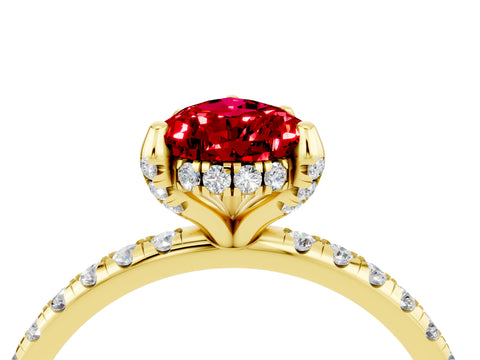 Yellow gold Pear Cut Diamond Solitaire Ring with Four-Prong Setting and Pavé Band_4