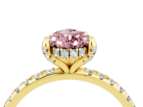 Yellow gold Pear Cut Diamond Solitaire Ring with Four-Prong Setting and Pavé Band_4