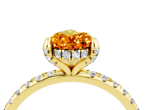 Yellow gold Pear Cut Diamond Solitaire Ring with Four-Prong Setting and Pavé Band_4