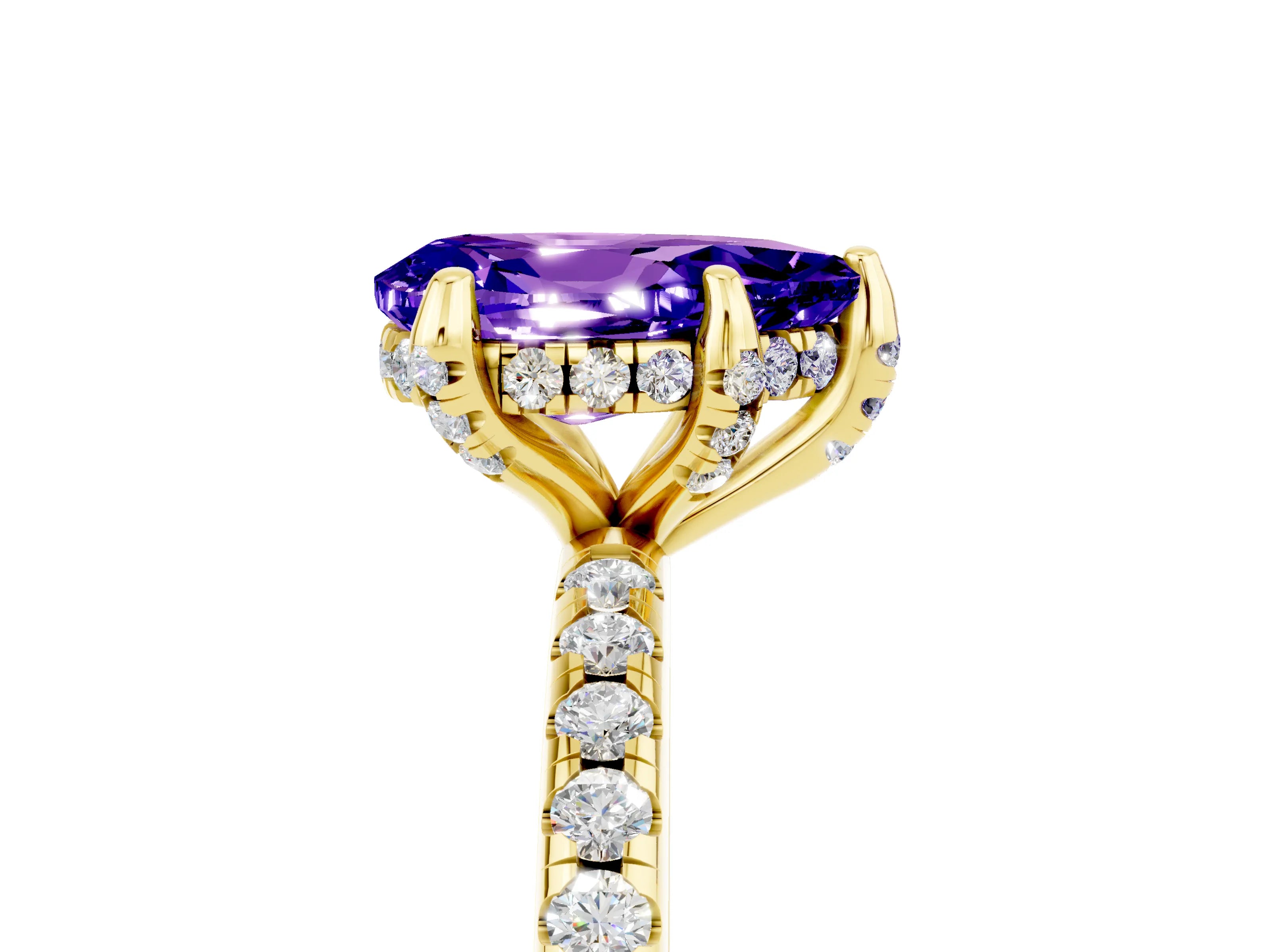Yellow gold Pear Cut Diamond Solitaire Ring with Four-Prong Setting and Pavé Band_5