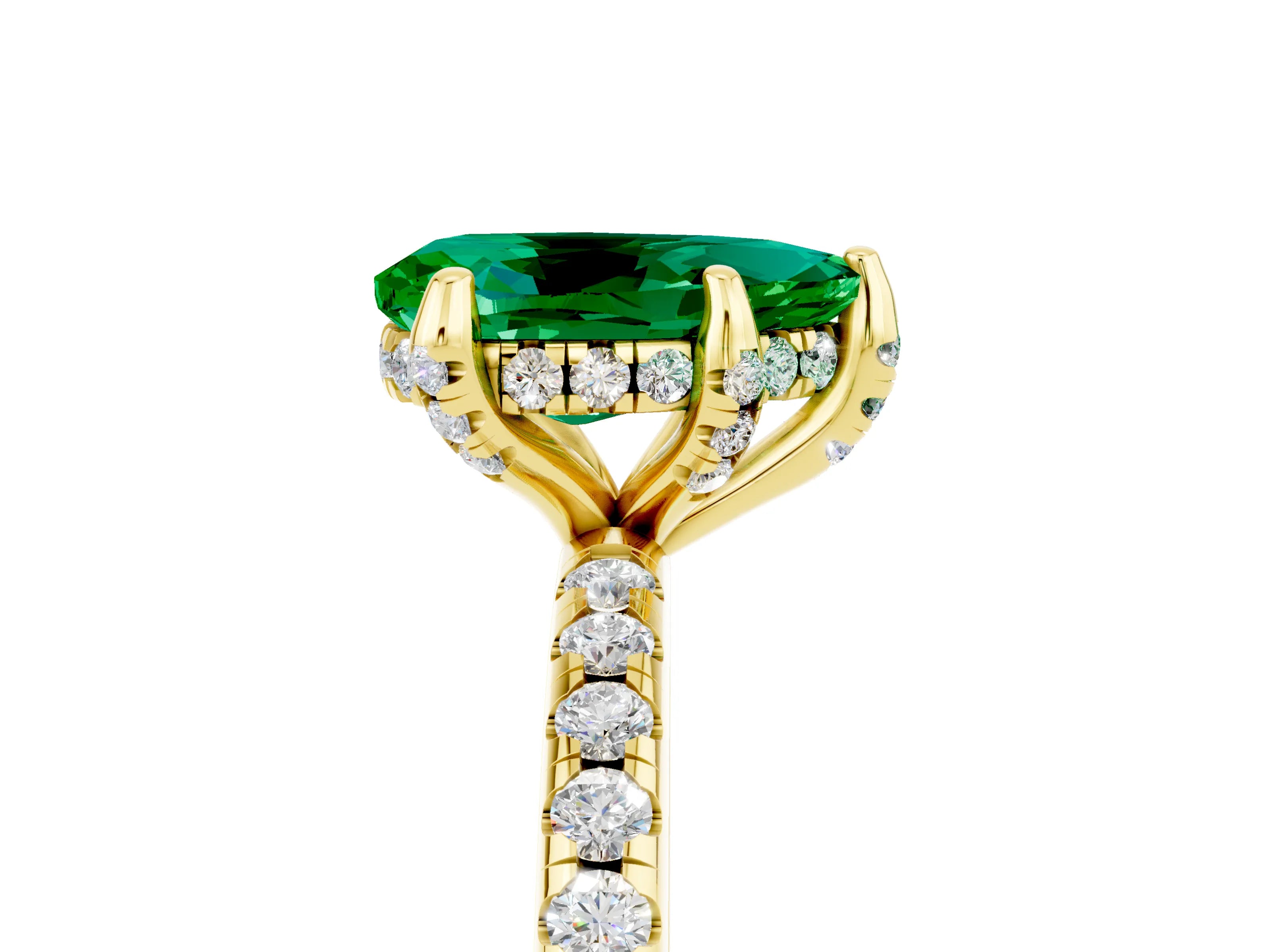 Yellow gold Pear Cut Diamond Solitaire Ring with Four-Prong Setting and Pavé Band_5