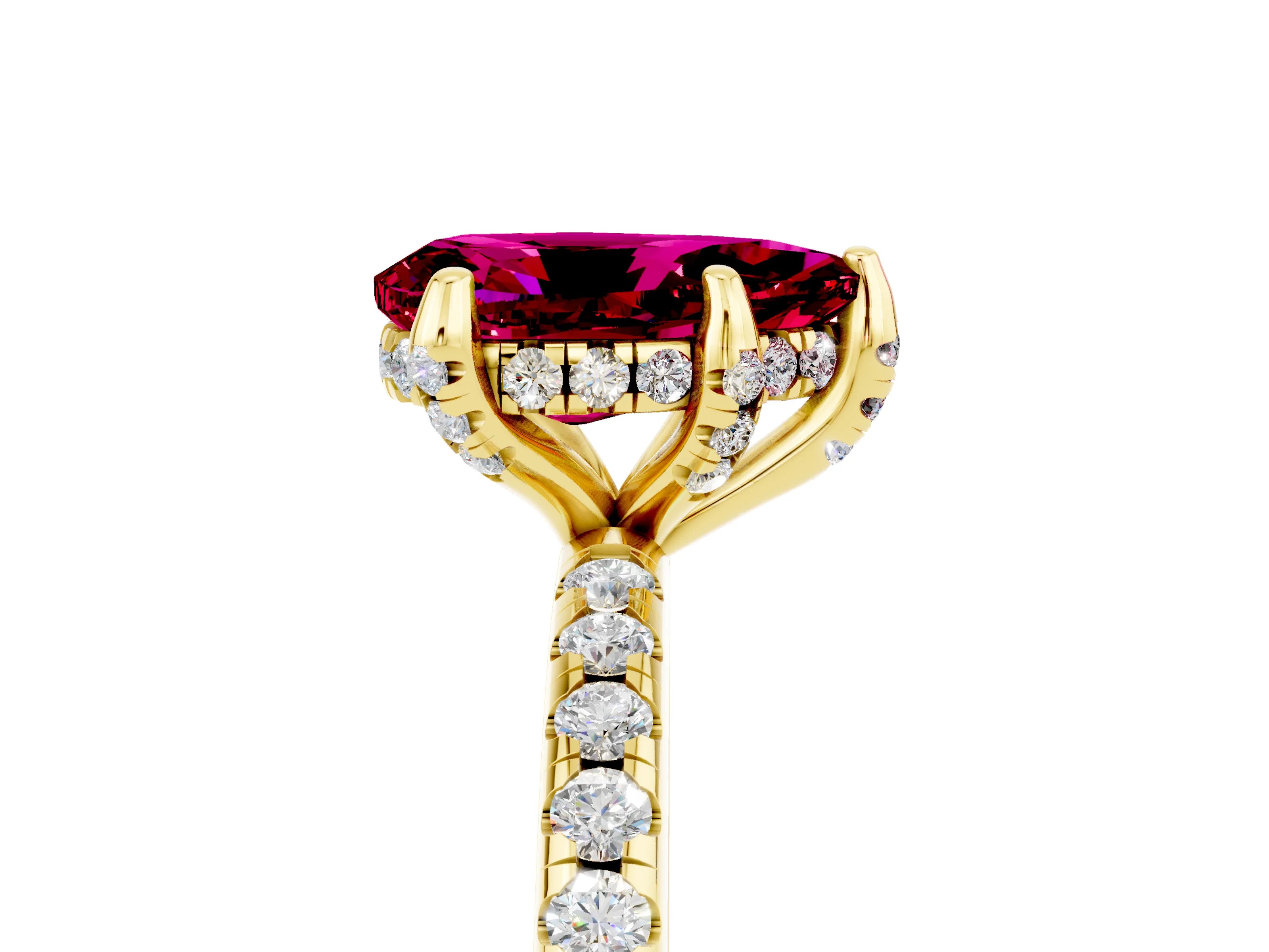 Yellow gold Pear Cut Diamond Solitaire Ring with Four-Prong Setting and Pavé Band_5