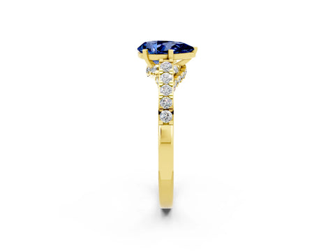 Yellow gold Pear Cut Diamond Solitaire Ring with Pavé Band and Prong Setting_2