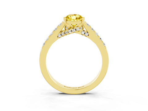 Yellow gold Pear Cut Diamond Solitaire Ring with Pavé Band and Prong Setting_3