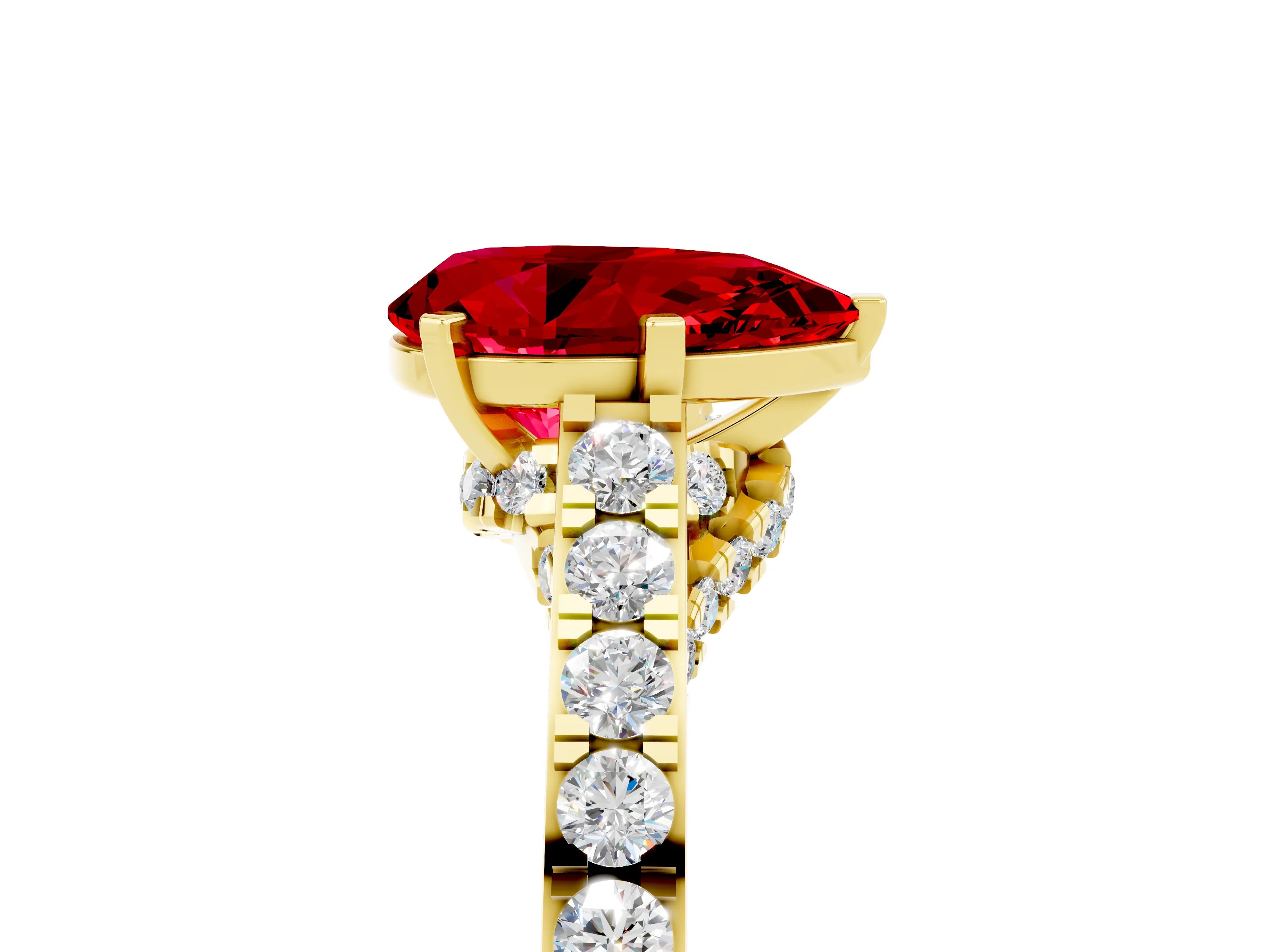 Yellow gold Pear Cut Diamond Solitaire Ring with Pavé Band and Prong Setting_5