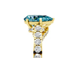 Yellow gold Pear Cut Diamond Solitaire Ring with Pavé Band and Prong Setting_5