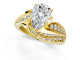 Yellow gold Pear Cut Diamond Solitaire Ring with Prong Setting and Twisted Pavé Band_4