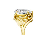 Yellow gold Pear Cut Diamond Solitaire Ring with Twist Band and Four-Prong Setting_81
