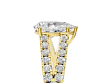Yellow gold Pear Cut Diamond Split Shank Pavé Engagement Ring with Four-Prong Setting_70