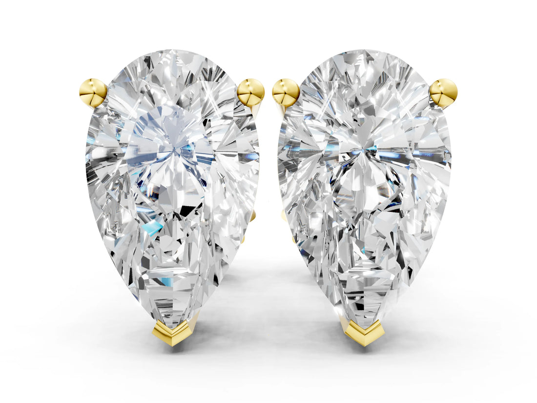 Yellow gold Pear Cut Diamond Stud Earrings_105