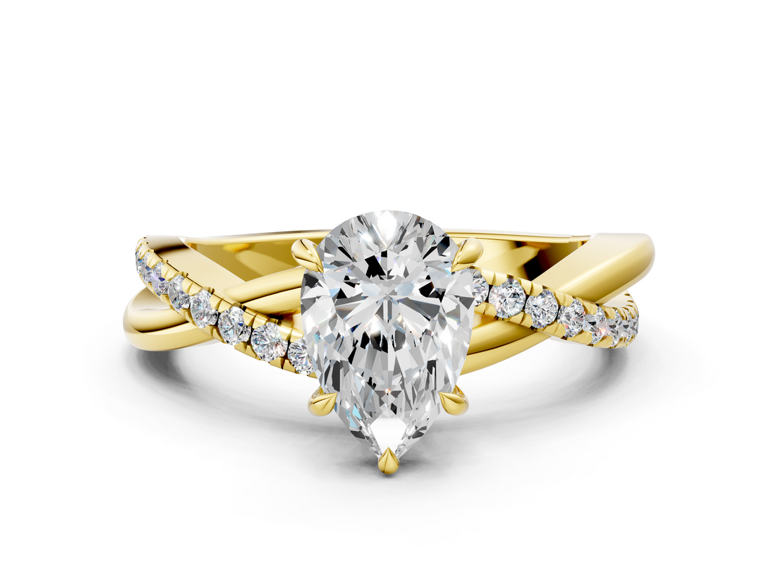 Yellow gold Pear Cut Diamond Twisted Band with Pavé Setting and Four-Prong Setting_32