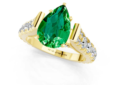 Yellow gold Pear Cut Emerald Classic Solitaire Ring with Pavé Band and Four-Prong Setting_1