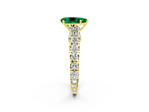 Yellow gold Pear Cut Emerald Classic Solitaire Ring with Pavé Band and Four-Prong Setting_2