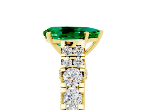 Yellow gold Pear Cut Emerald Classic Solitaire Ring with Pavé Band and Four-Prong Setting_5