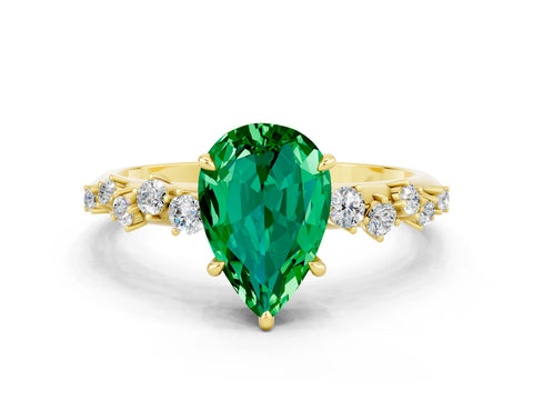 Yellow gold Pear Cut Emerald Cluster Side Stone Solitaire Ring with Prong Setting_24