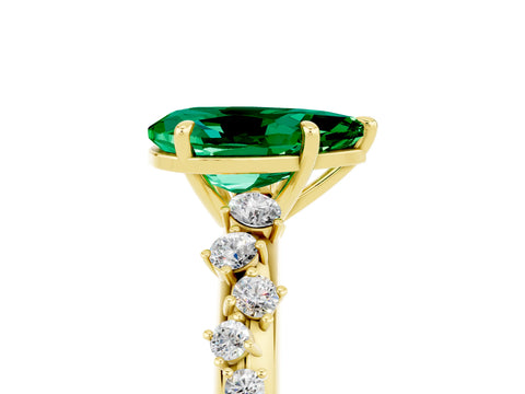 Yellow gold Pear Cut Emerald Cluster Side Stone Solitaire Ring with Prong Setting_29