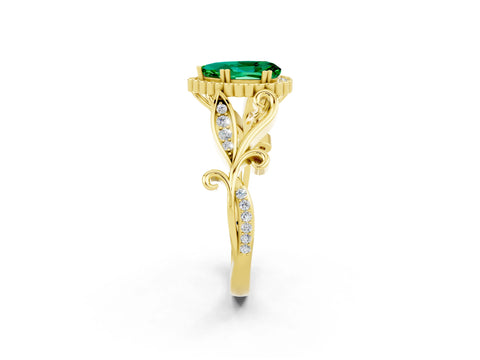 Yellow gold Pear Cut Emerald Halo Ring with Vintage Split Shank and Four-Prong Setting_2