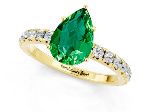 Yellow gold Pear Cut Emerald Pavé Solitaire Engagement Ring with Four-Prong Setting_13