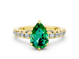 Yellow gold Pear Cut Emerald Pavé Solitaire Ring with Round Band and Prong Setting_12