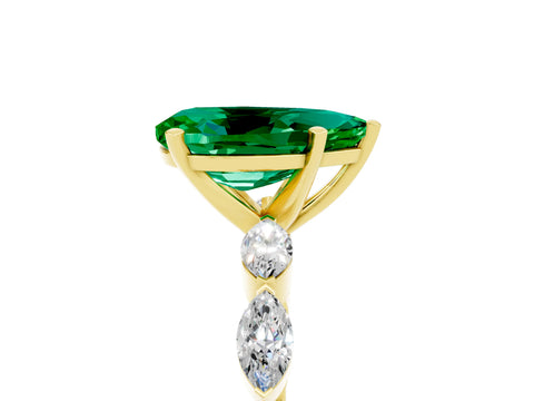 Yellow gold Pear Cut Emerald Ring with Marquise Side Stones and Prong Setting_5