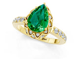 Yellow gold Pear Cut Emerald Scalloped Halo Engagement Ring with Round Shared Prong Band_31