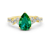 Yellow gold Pear Cut Emerald Scattered Round Accent Ring with Prong Setting_12