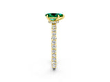 Yellow gold Pear Cut Emerald Solitaire Engagement Ring with Pavé Band and Four-Prong Setting_2