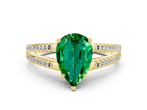 Yellow gold Pear Cut Emerald Solitaire Engagement Ring with Split Shank Pavé Band