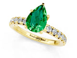 Yellow gold Pear Cut Emerald Solitaire Pavé Engagement Ring with Round Band and Prong Setting_67