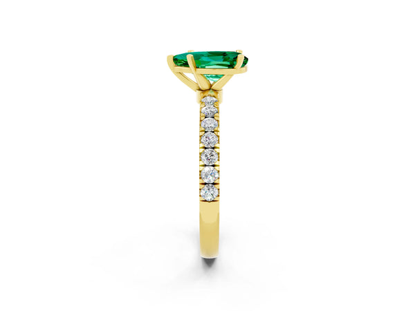 Yellow gold Pear Cut Emerald Solitaire Ring with Pavé Accents and Four-Prong Setting