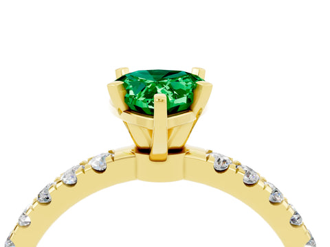 Yellow gold Pear Cut Emerald Solitaire Ring with Pavé Accents and Four-Prong Setting_4