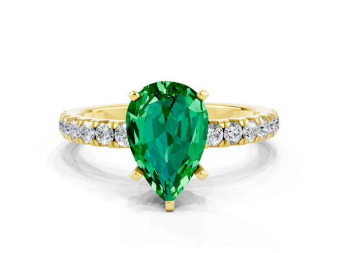 Yellow gold Pear Cut Emerald Solitaire Ring with Pavé Accents and Four-Prong Setting
