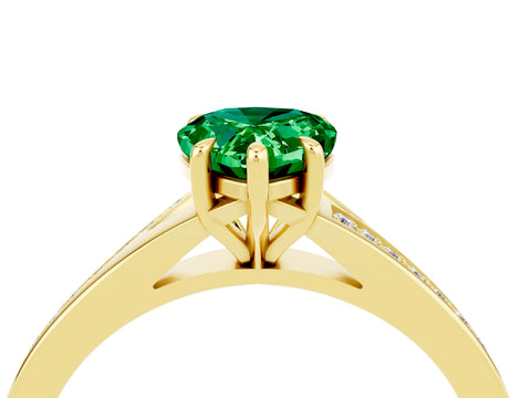 Yellow gold Pear Cut Emerald Solitaire Ring with Pavé Band and Prong Setting_16