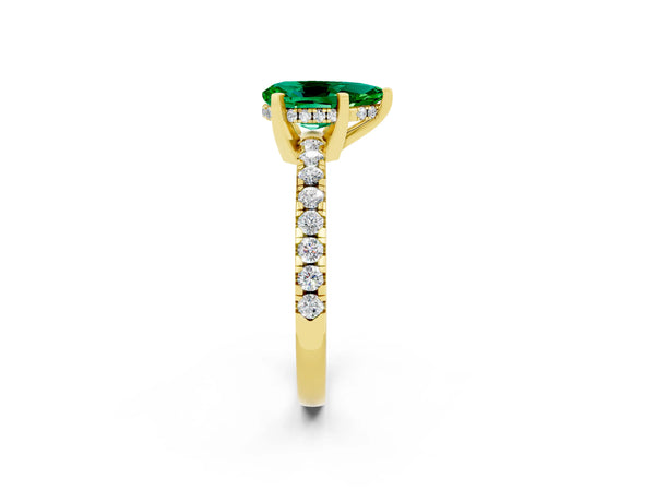 Yellow gold Pear Cut Emerald Solitaire Ring with Round  Pavé Band and Four-Prong Setting
