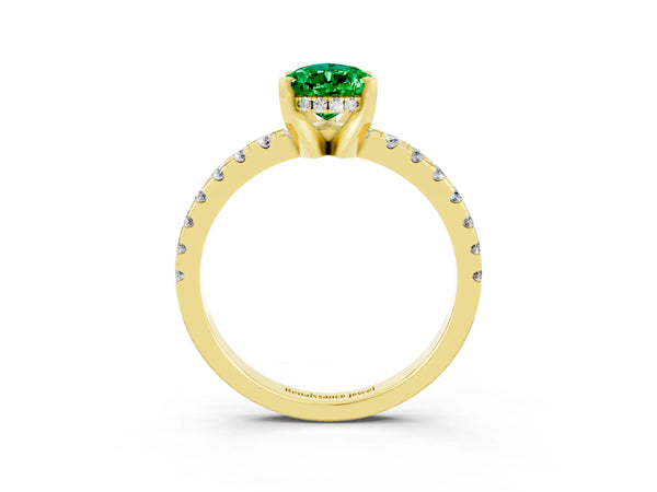 Yellow gold Pear Cut Emerald Solitaire Ring with Round  Pavé Band and Four-Prong Setting