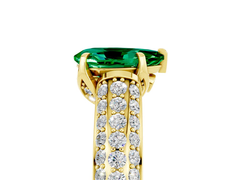 Yellow gold Pear Cut Emerald Solitaire Ring with Three-Row Pavé Band and Four-Prong Setting_17