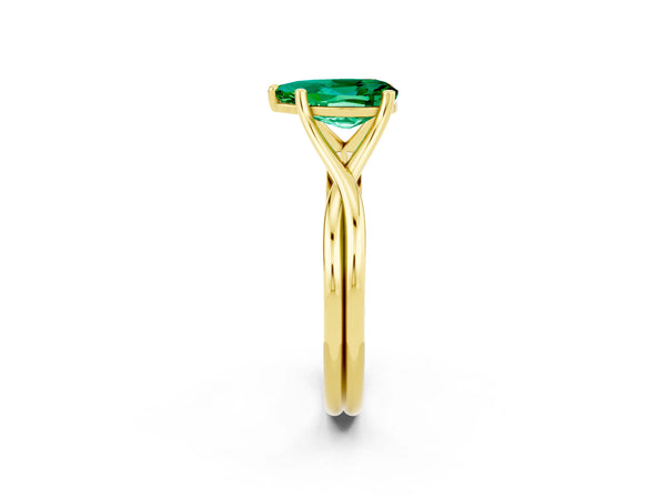 Yellow gold Pear Cut Emerald Solitaire Twist Band Prong Setting Ring
