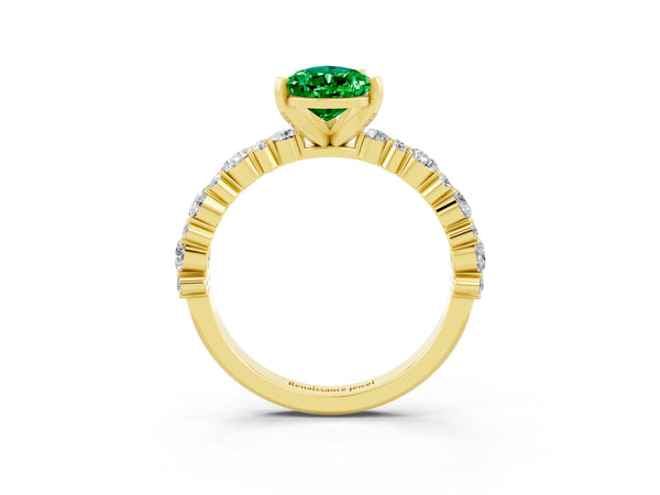 Yellow gold Pear Cut Emerald Side Stone Solitaire Ring with Round  and Four-Prong Setting