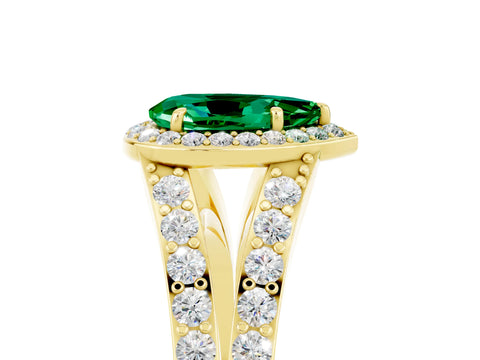 Yellow gold Pear Cut Emerald Split Shank Halo Ring with Four-Prong Setting_17