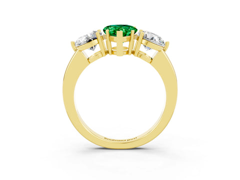 Yellow gold Pear Cut Emerald Three-Stone Ring with Prong Setting and Classic Band_3