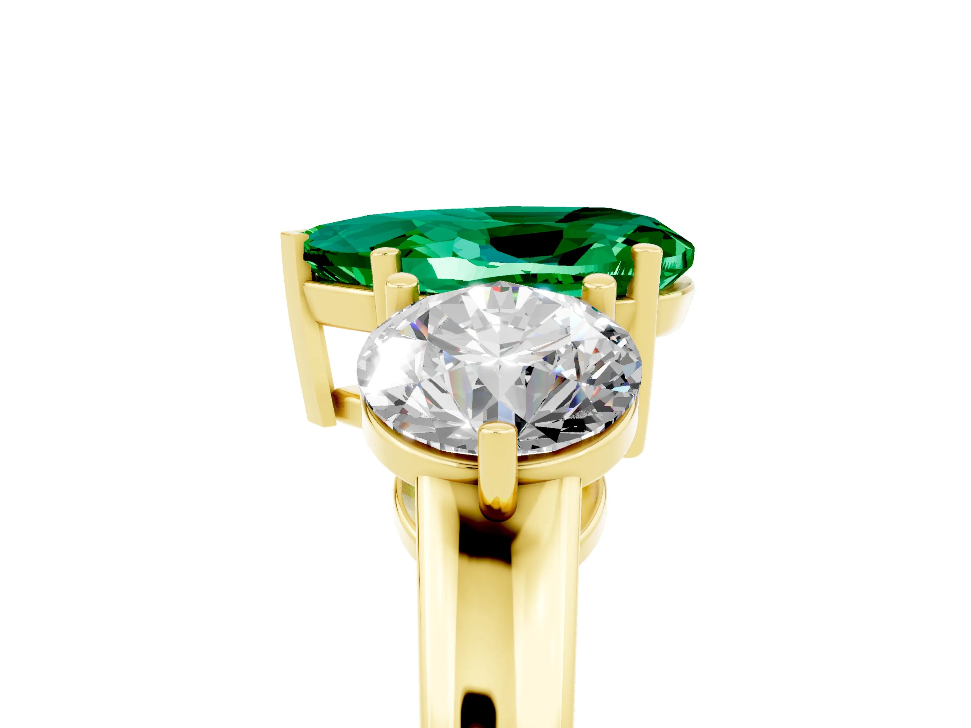 Yellow gold Pear Cut Emerald Three-Stone Ring with Prong Setting and Classic Band_5