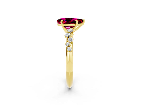 Yellow gold Pear Cut Garnet Cluster Side Stone Solitaire Ring with Prong Setting