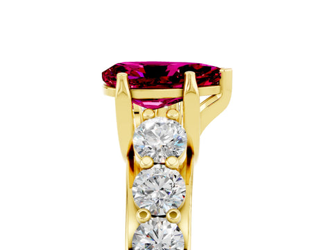 Yellow gold Pear Cut Garnet Engagement Ring with Pavé Band and Four-Prong Setting_5