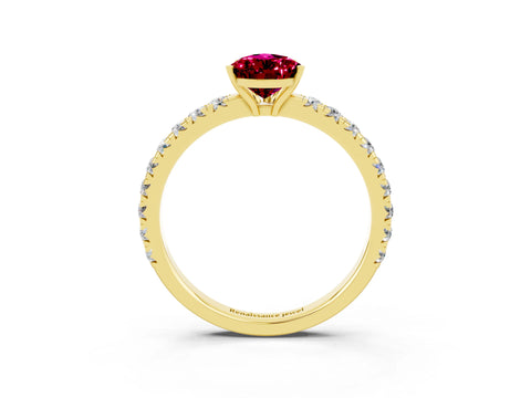 Yellow gold Pear Cut Garnet Pavé Solitaire Engagement Ring with Four-Prong Setting_15