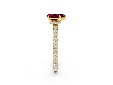 Yellow gold Pear Cut Garnet Ring with Pavé Band and Four-Prong Setting_2