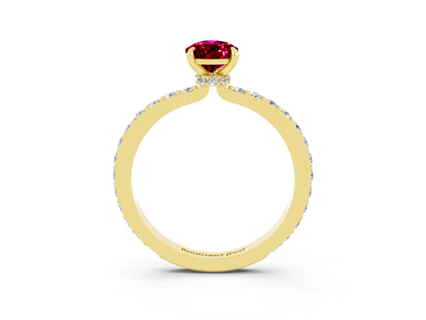 Yellow gold Pear Cut Garnet Solitaire Engagement Ring with Pavé Band and Four-Prong Setting_3