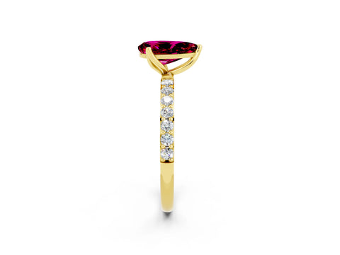Yellow gold Pear Cut Garnet Solitaire Engagement Ring with Pavé Band and Prong Setting_2