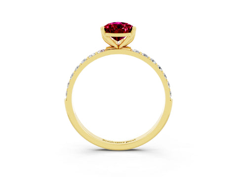 Yellow gold Pear Cut Garnet Solitaire Engagement Ring with Pavé Band and Prong Setting_3