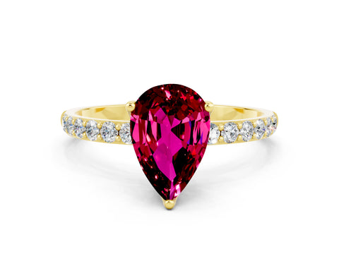Yellow gold Pear Cut Garnet Solitaire Engagement Ring with Pavé Band and Prong Setting