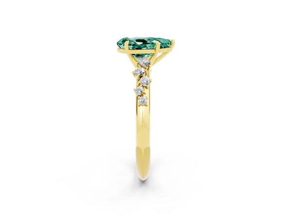 Yellow gold Pear Cut Green Sapphire Cluster Side Stone Solitaire Ring with Prong Setting